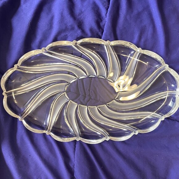 Mikasa Peppermint Clear Crystal Swirl Oval Serving Platter 14" Frosted Underside - Picture 1 of 12